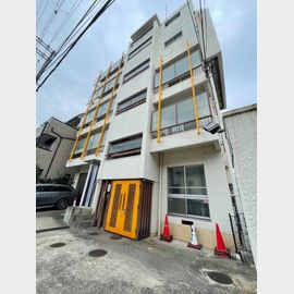 エンゾクリヤマ 3階 築54年の賃貸物件