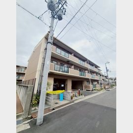 ベレッツァ芦屋・３ 1階 築27年11ヶ月の賃貸物件