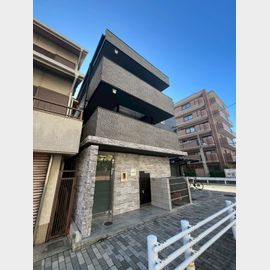 西宮北口駅より徒歩10分 3階 築3年の賃貸物件