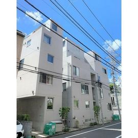 三軒茶屋駅より徒歩9分 地下1階 築6年11ヶ月の賃貸物件