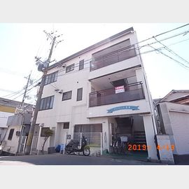 グランディール宝津 3階 築30年の賃貸物件