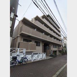 県庁前駅より徒歩6分 4階 築30年の賃貸物件