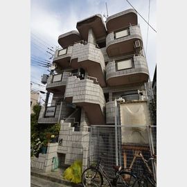 アーバンコート1 2階 築34年9ヶ月の賃貸物件