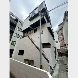 西鉄平尾駅より徒歩15分 2階 築1年8ヶ月の賃貸物件