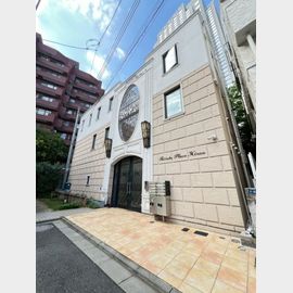 恵比寿駅より徒歩6分 地下1階 築7年2ヶ月の賃貸物件