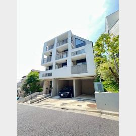 西太子堂駅より徒歩11分 築7年10ヶ月 4階建の賃貸物件