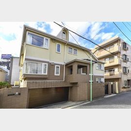 駒沢大学駅より徒歩10分 築33年2ヶ月 3階建の賃貸物件