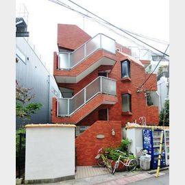 原宿駅より徒歩5分 2階 築43年8ヶ月の賃貸物件