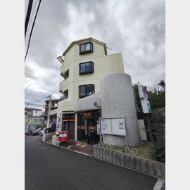 灘駅より徒歩5分 1階 築40年10ヶ月の賃貸物件