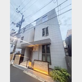 六甲道駅より徒歩4分 築1年7ヶ月 3階建の賃貸物件