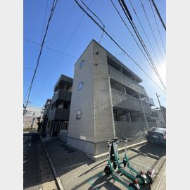井尻駅より徒歩8分 築2年10ヶ月 3階建の賃貸物件