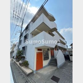 井尻駅より徒歩6分 2階 築44年の賃貸物件