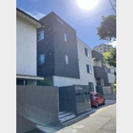 フローラ・コンフォールの賃貸物件