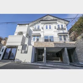 都立大学駅より徒歩8分 築2年7ヶ月 2階建の賃貸物件