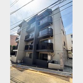 下北沢駅より徒歩3分 新築 4階建の賃貸物件