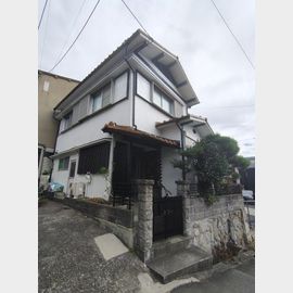 六甲駅より徒歩7分 築51年3ヶ月 2階建の賃貸物件