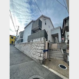 プラーフ会下山の賃貸物件