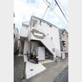 桜坂駅より徒歩9分 築18年2ヶ月 2階建の賃貸物件