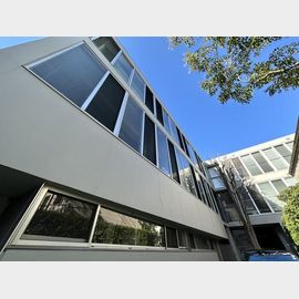 神泉駅より徒歩7分 築19年8ヶ月 3階建の賃貸物件