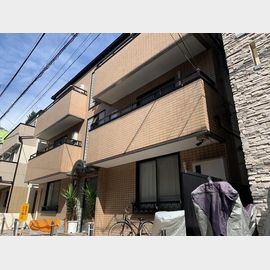 代々木駅より徒歩8分 築29年2ヶ月 3階建の賃貸物件