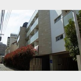 代々木駅より徒歩7分 4階 築18年11ヶ月の賃貸物件