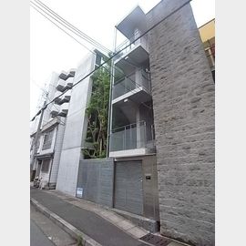 元町駅より徒歩11分 1階 築21年9ヶ月の賃貸物件