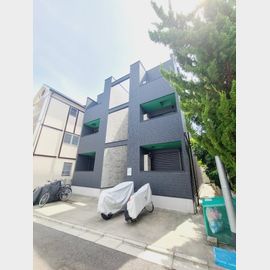 甲子園駅より徒歩9分 築7年6ヶ月 3階建の賃貸物件