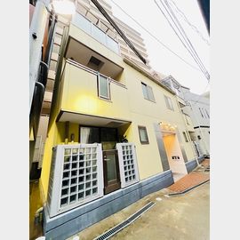 ＮａｄａＳｔａｔｉｏｎＣｏｕｒｔ 2階 築10年の賃貸物件