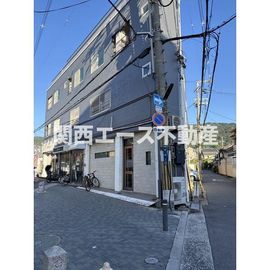 瓢箪山駅より徒歩4分 3階 築49年8ヶ月の賃貸物件