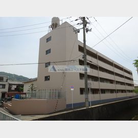 瓢箪山駅より徒歩11分 4階 築46年8ヶ月の賃貸物件