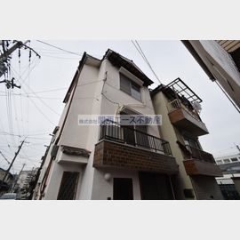 長瀬駅より徒歩21分 築43年3ヶ月 3階建の賃貸物件