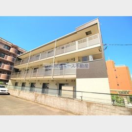 近鉄八尾駅より徒歩10分 築6年5ヶ月 3階建の賃貸物件