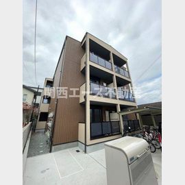 吉田駅より徒歩5分 築4年 3階建の賃貸物件