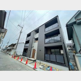 弥刀駅より徒歩7分 築3年8ヶ月 3階建の賃貸物件