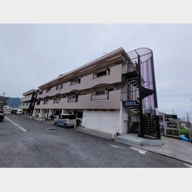 マンション藤１ 3階 築43年3ヶ月の賃貸物件