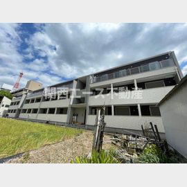 瓢箪山駅より徒歩21分 2階 築1年8ヶ月の賃貸物件