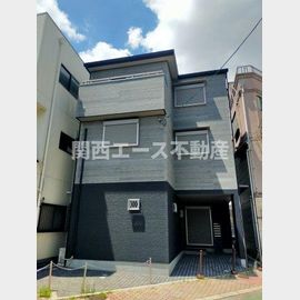 河内山本駅より徒歩3分 築2年5ヶ月 3階建の賃貸物件