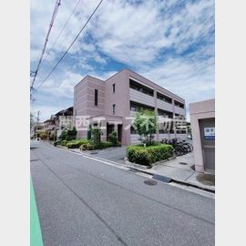 住道駅より徒歩13分 築23年9ヶ月 3階建の賃貸物件