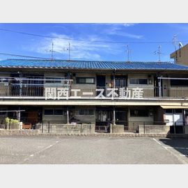 野崎駅より徒歩9分 築57年 2階建の賃貸物件