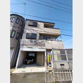 忍ケ丘駅より徒歩8分 築26年10ヶ月 3階建の賃貸物件