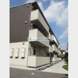 瓢箪山駅より徒歩13分 築14年 3階建の賃貸物件