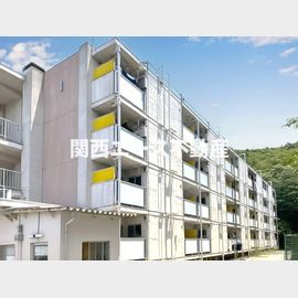 新西脇駅より徒歩8分 築62年2ヶ月 4階建の賃貸物件