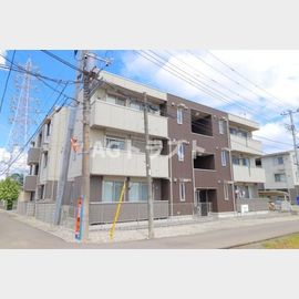 七里駅より徒歩5分 築8年5ヶ月 3階建の賃貸物件