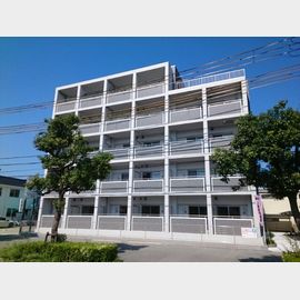 姫路駅よりバス8分 築8年2ヶ月 5階建の賃貸物件