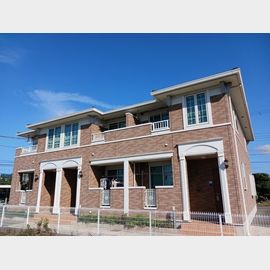 明石駅よりバス20分 築13年10ヶ月 2階建の賃貸物件