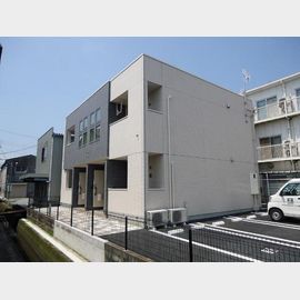 亀山駅より徒歩9分 1階 築9年5ヶ月の賃貸物件