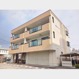 姫路駅よりバス7分 3階 築31年8ヶ月の賃貸物件