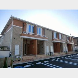 飾磨駅より徒歩19分 築11年5ヶ月 2階建の賃貸物件