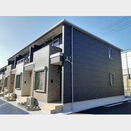 宝殿駅より徒歩13分 築1年9ヶ月 2階建の賃貸物件