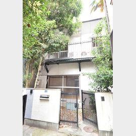 新神戸駅より徒歩11分 築52年9ヶ月 2階建の賃貸物件